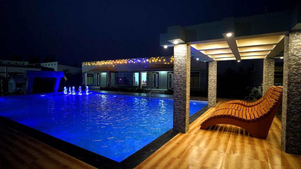 Bazén v ubytování Beach Walk Resort nebo v jeho okolí