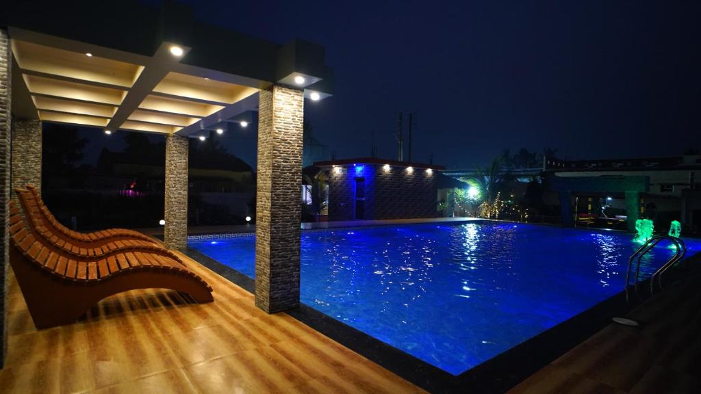 Bazén v ubytování Beach Walk Resort nebo v jeho okolí