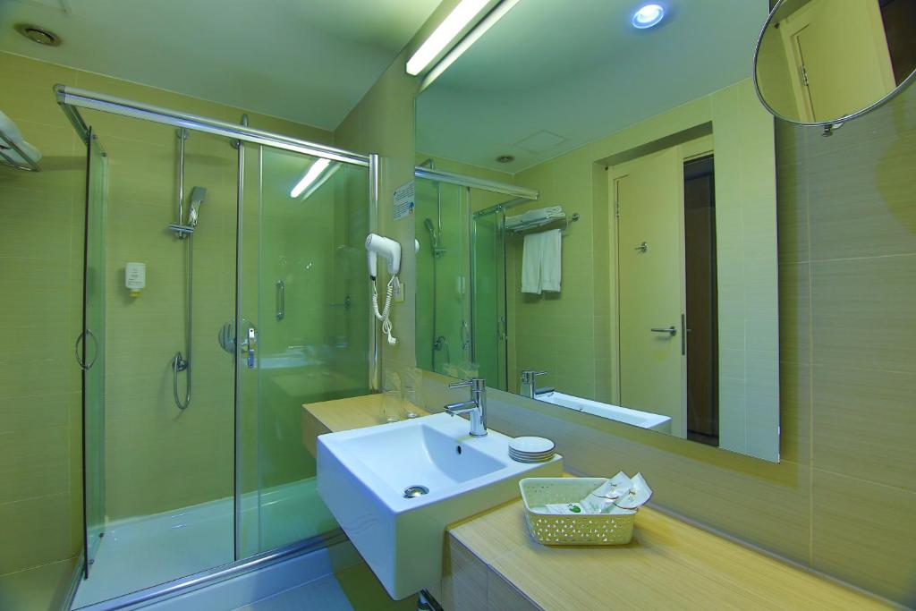 Koupelna v ubytování Hotel Olimp