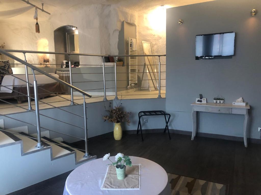 Logis Hôtels Troglododo - Suite Troglodita Grand Troglo
