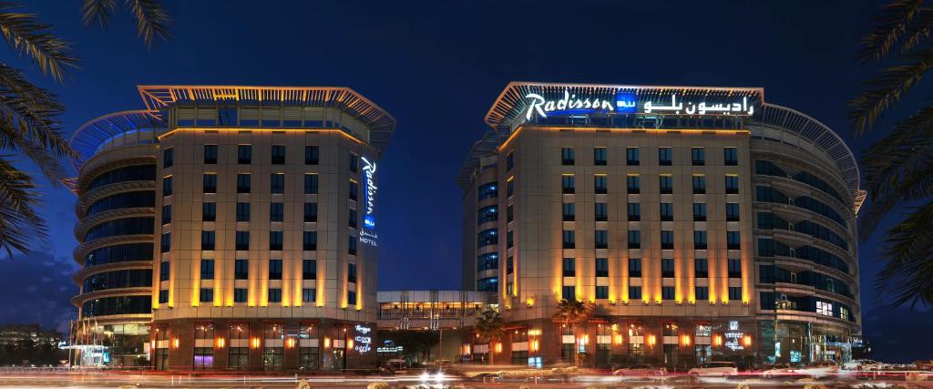 فندق راديسون بلو, مدينة دبي للإعلام، دبي – أحدث أسعار 2023