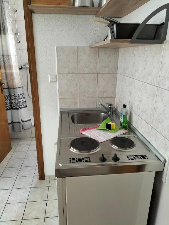 Kuchyňa alebo kuchynka v ubytovaní Studie-Apartment in Makarska, Kroatien