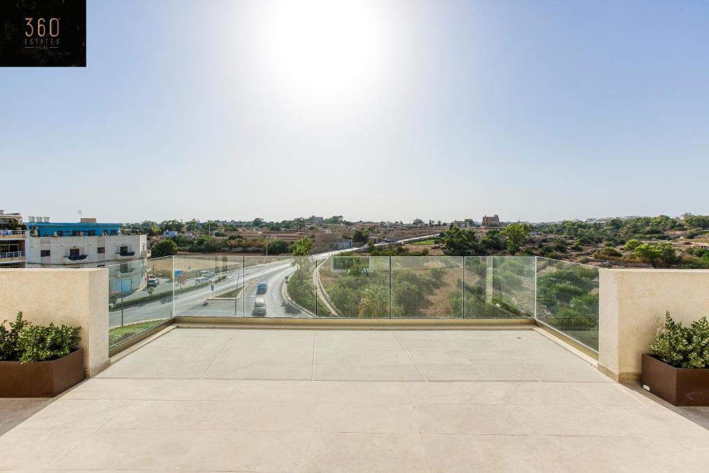 Fotografie z fotogalerie ubytování Luxury beautiful penthouse with amazing views & AC by 360 Estates v destinaci Marsaxlokk
