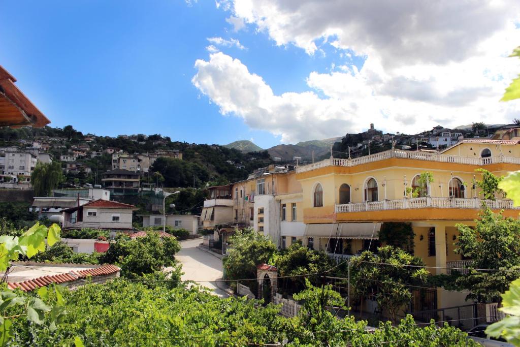 Margarita - Entire house with 4 bedrooms and free parking - Image 6