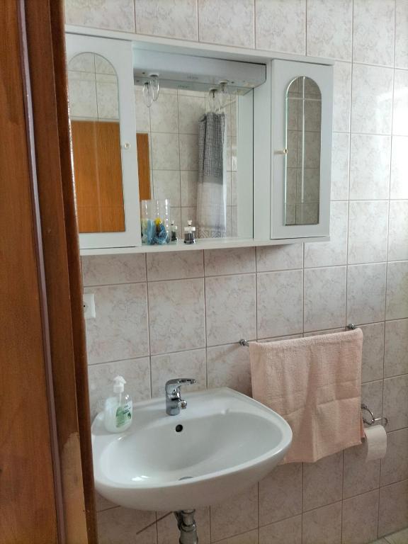 Kúpeľňa v ubytovaní Studie-Apartment in Makarska, Kroatien