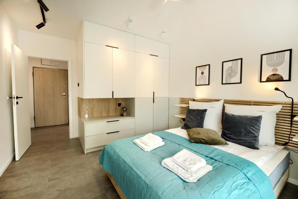 AboutArtApartments - Twin Towers - 19