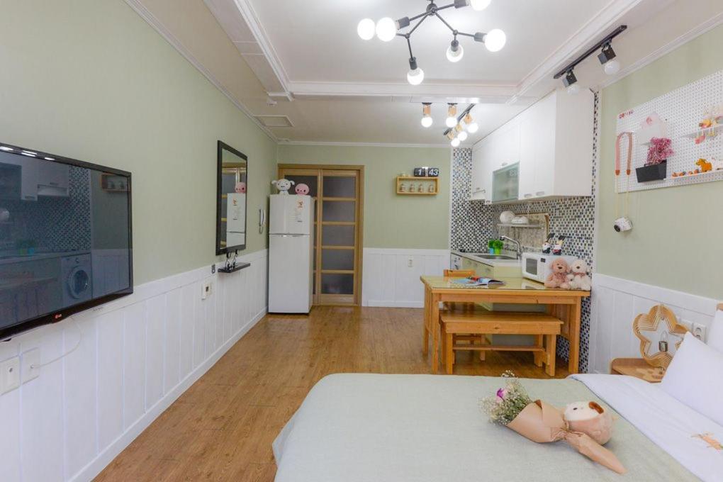 Kuchyň nebo kuchyňský kout v ubytování Suncheon Bay Healing Pension