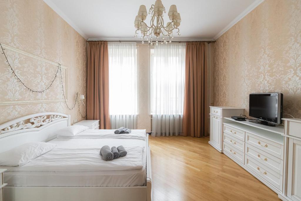 Apartments JustLvivIt at the Rynok Square - One-Bedroom Apartment