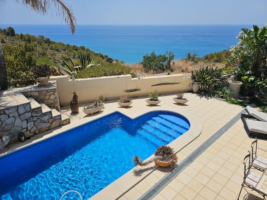 Villas Villa Alisa con vistas al mar en Sitges, Cataluña
