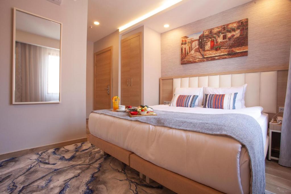 Postel nebo postele na pokoji v ubytování Old Town Point Hotel & Spa Antalya