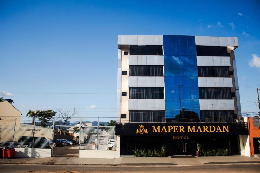 a building with a sign that reads merge margarita at MAPER MARDAN in Parauapebas