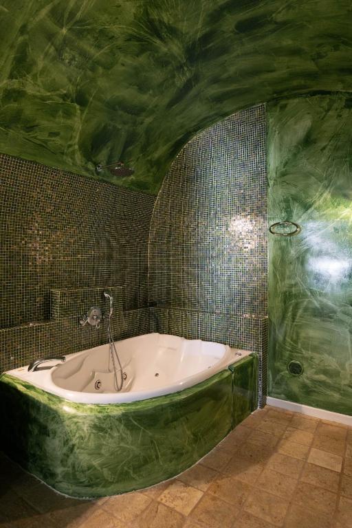 Asha Luxury Suites - 10