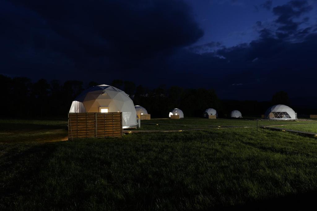 Fotografie z fotogalerie ubytování Glamping Resort v destinaci Dolný Kamenec