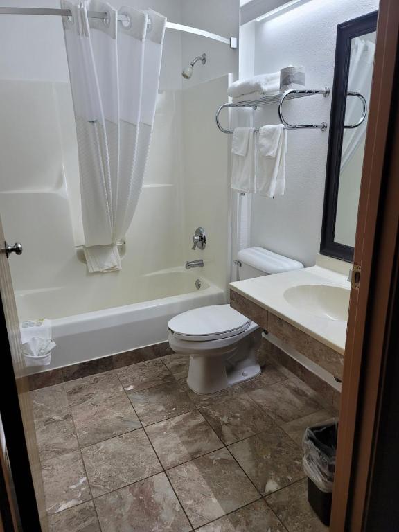 Super 8 by Wyndham Ionia MI - Habitación Con 2 Camas Grandes - No Fumadores