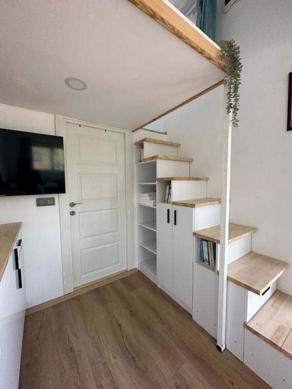 Kuchyň nebo kuchyňský kout v ubytování Gaia Tiny Houses Butik Hotel
