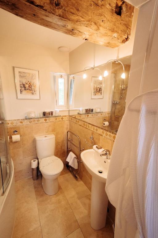 The Old Coach House - Premier Twin Room