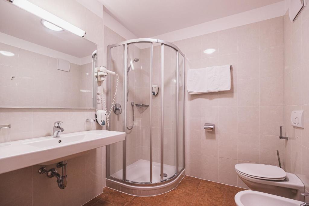 Koupelna v ubytování Hotel Brötz