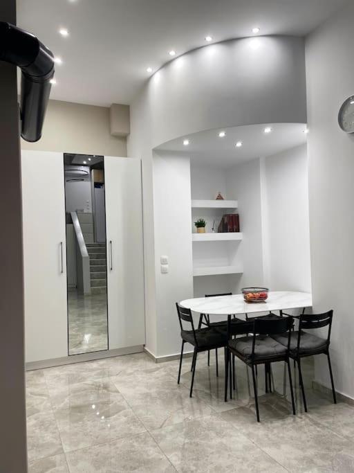 Nicol Loft, Thessaloniki Center