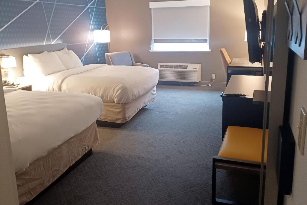 Comfort Inn Edinburgh - Columbus - Queen Room With Two Queen Beds - Non-Smoking