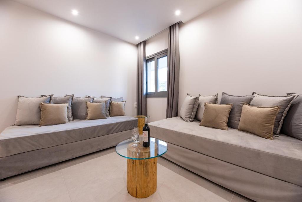 Airscape Hotel Free Shuttle From And To Athen's Airport - 15