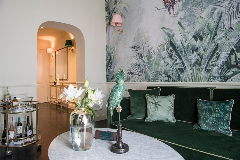 A seating area at Hotel La Gemma