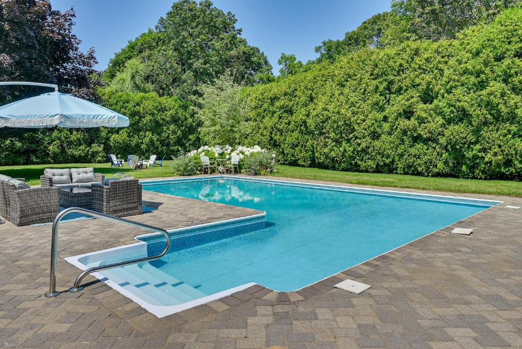 Ferienhaus Luxurious Eastport Retreat with Private Pool! (USA Eastport