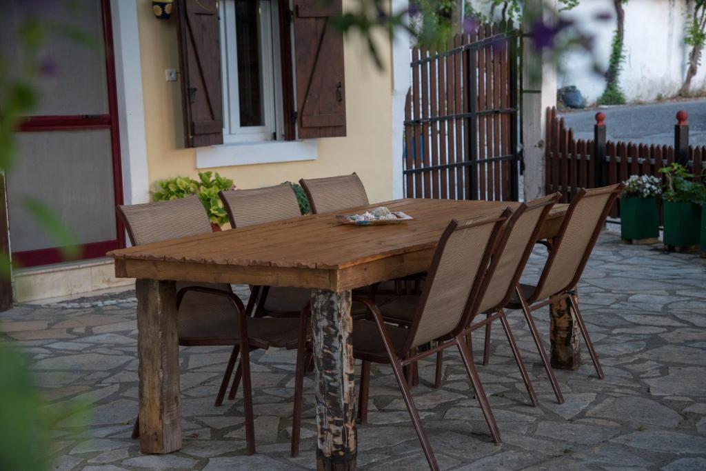 Fotografie z fotogalerie ubytování metaxas house v destinaci Mikros Gialos