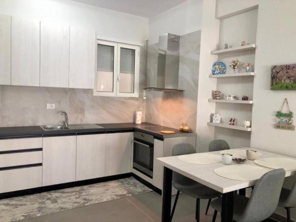 EDEN Beach Apartment Vlore - Imazhi 4