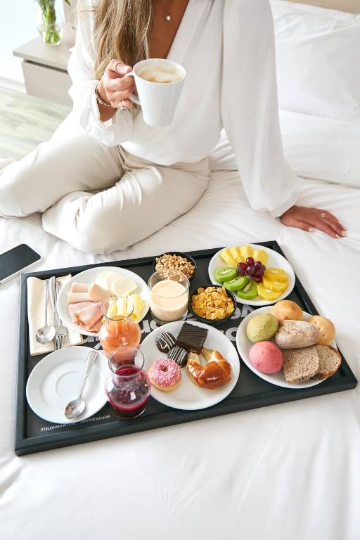 Pullman Vina del Mar San Martin - Premium Deluxe King Room With Sea View - Top Fish