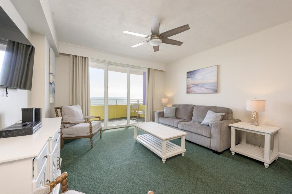 Unit 809 Ocean Walk 1 Bedroom Ocean Front, Daytona Beach (updated
