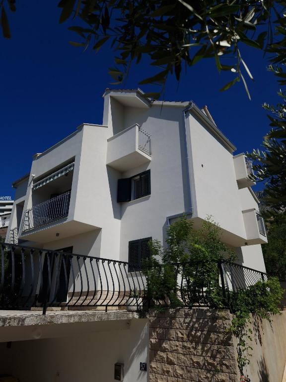 Budova, v ktorej sa apartmán nachádza