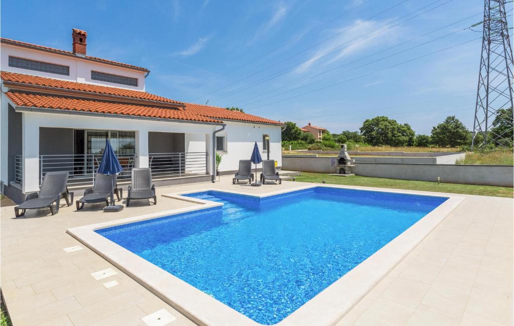 3 Bedroom Gorgeous Home In Galizana
