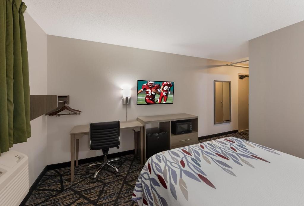 Red Roof Inn Mansfield photo