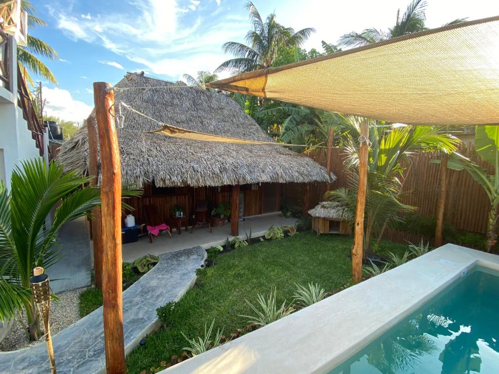 Bazén v ubytování Casa Om Palapa with Kitchen nebo v jeho okolí