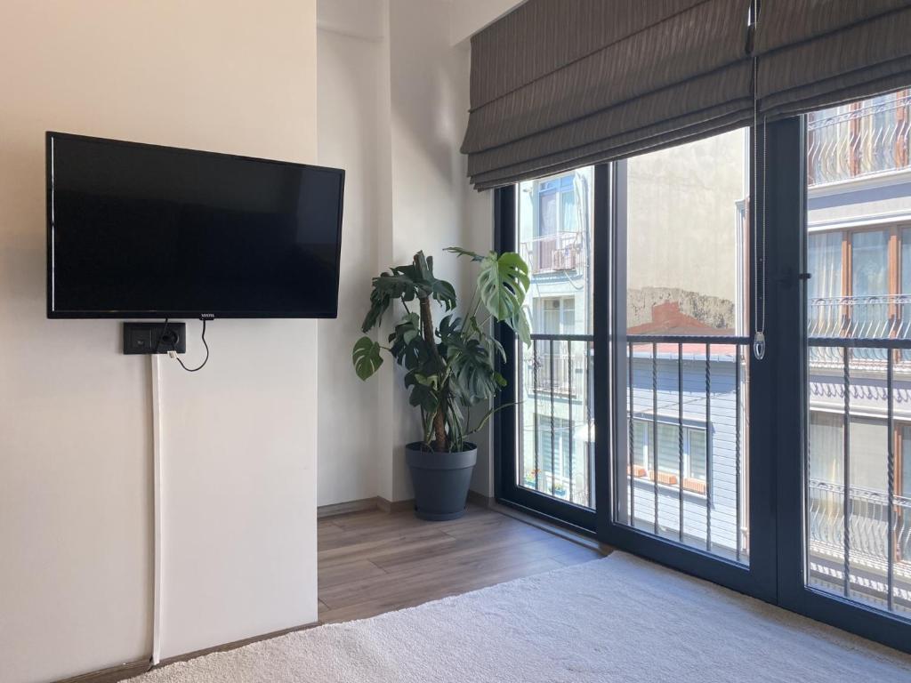 Compact Flat 5 min to Taksim Ave in Beyoglu