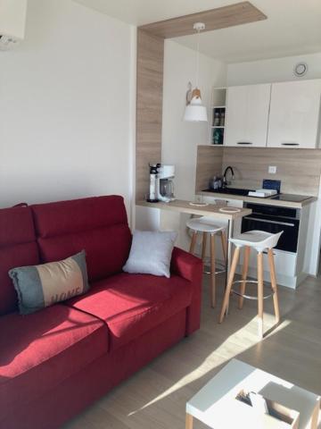 Photo de la galerie de l'établissement Studio proche plage climatisé avec parking, à Sète