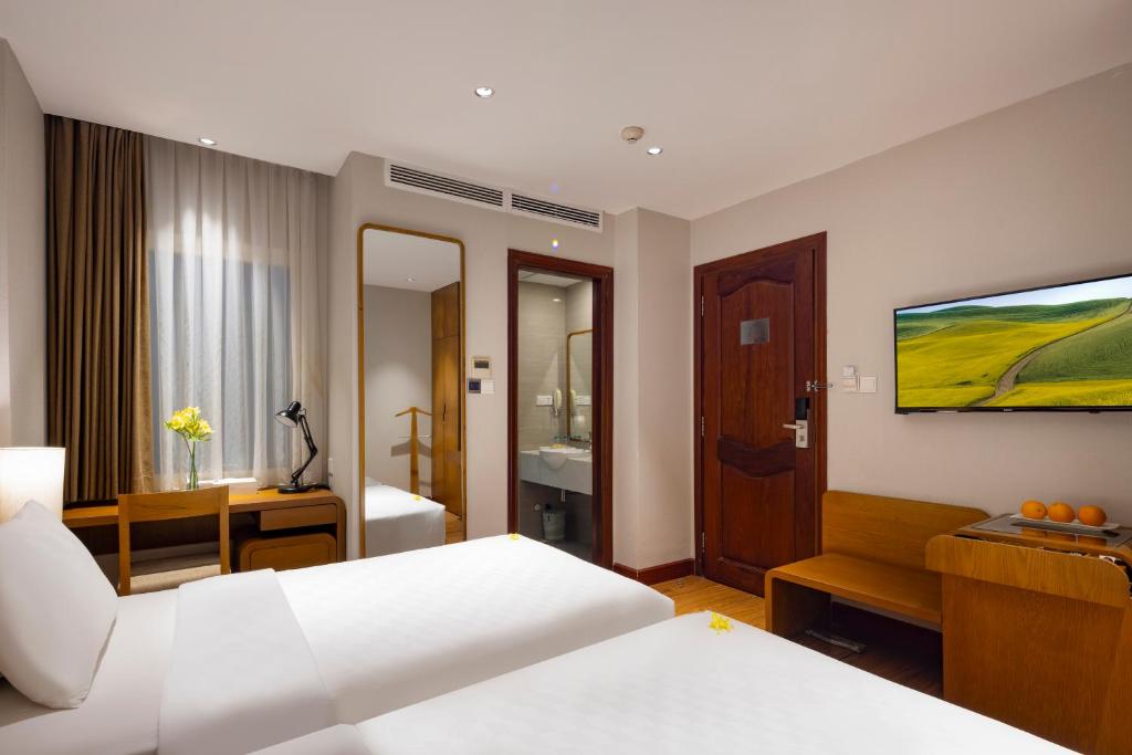 Chic Cozy Room – No View