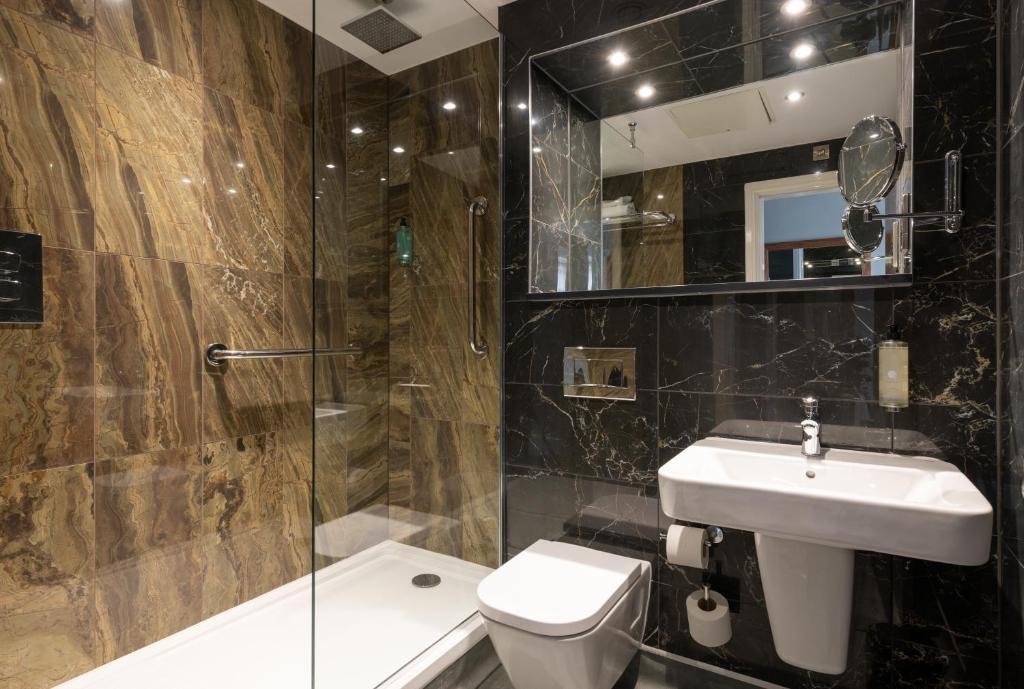 Keavan's Port Hotel, Dublin - Resim 11