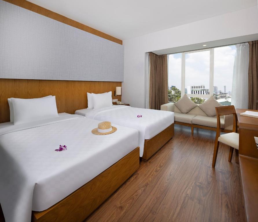 Gentle Sunshine Twin Room