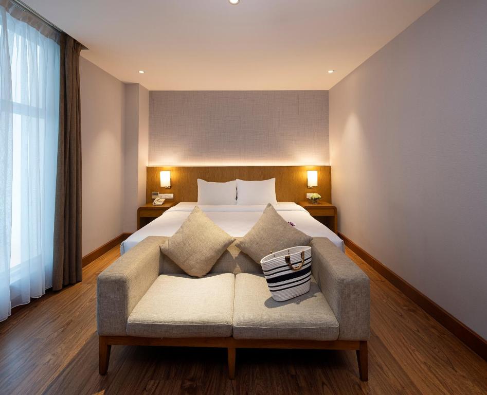Serenity Bliss Room