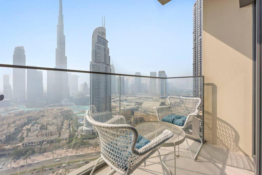 Fotografie z fotogalerie ubytování Luxe Burj Royale 2BR with Burj Khalifa View v Dubaji