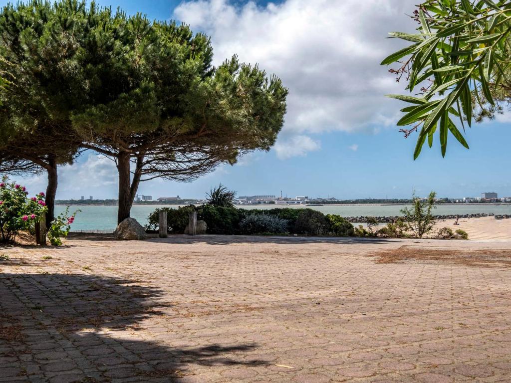 Photo de la galerie de l'établissement Studio cabine 4 pers vue mer, accès plage - FR-1-551-47, à La Rochelle