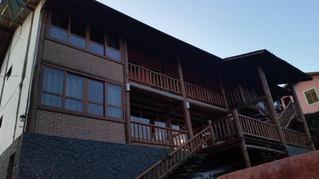  Gidu House