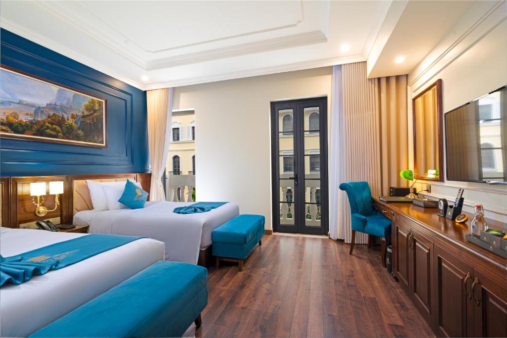 Grand Fleuve Boutique - 15