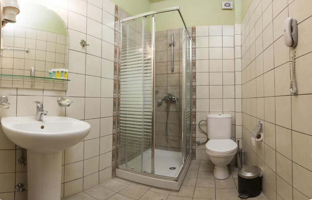 Dellas Boutique Hotel - 17