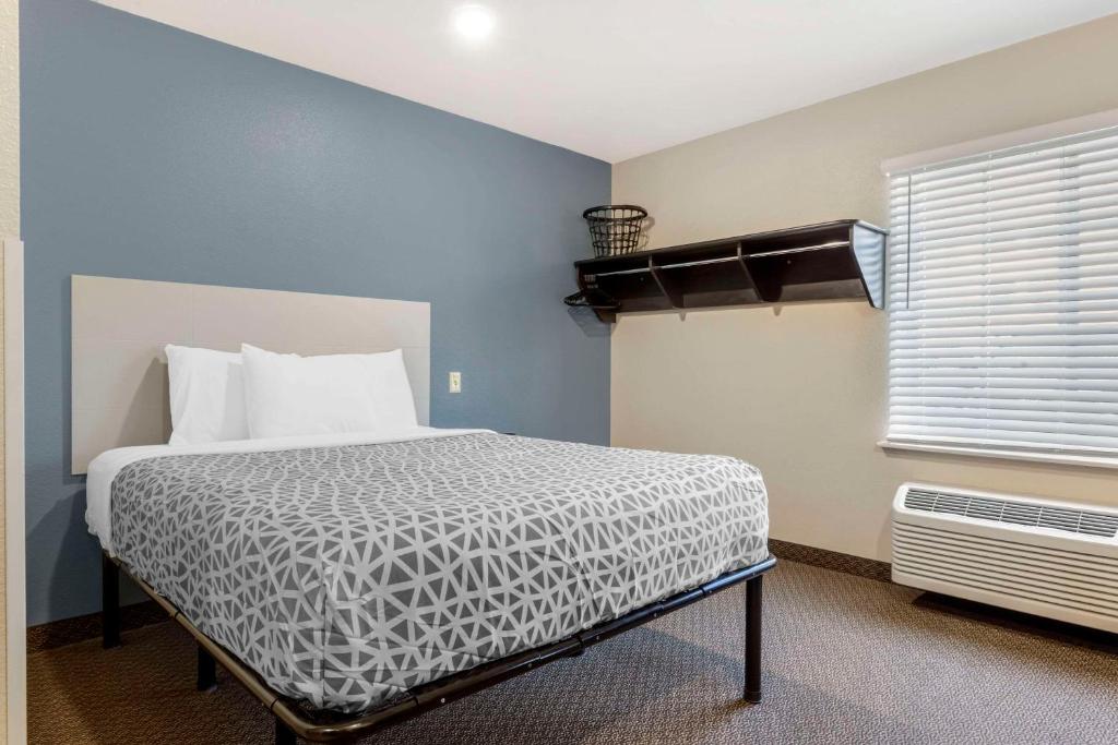WoodSpring Suites Raleigh Garner - Standard Double Room - Smoking