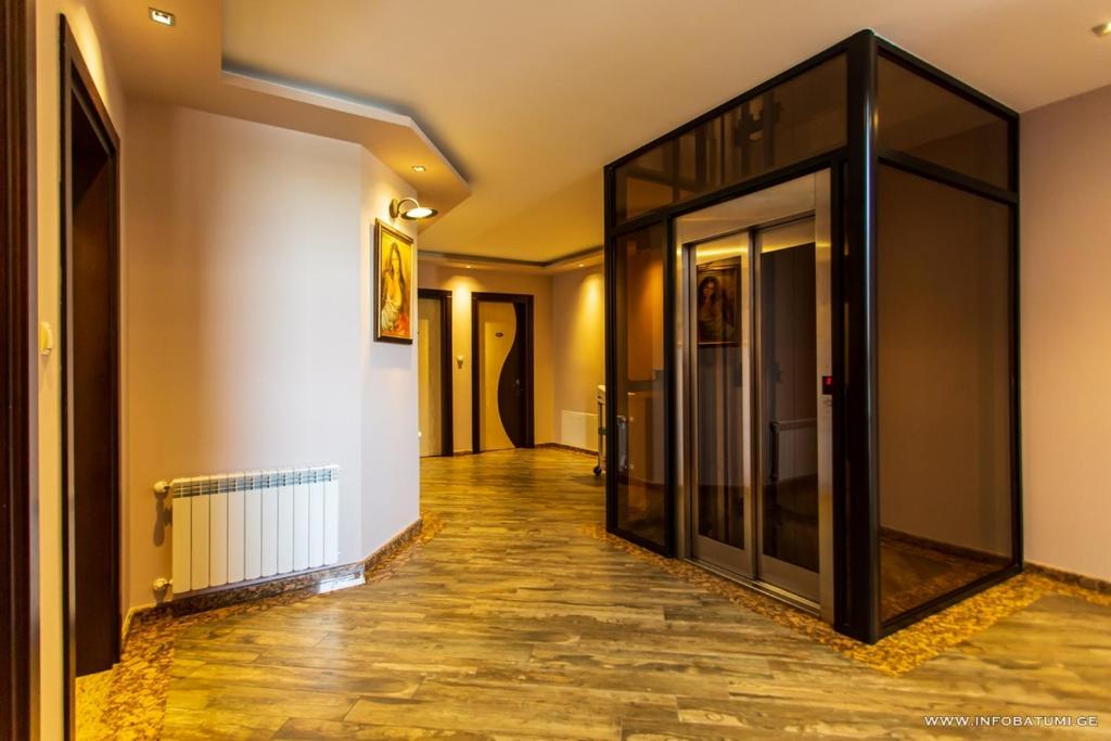 Fotografie z fotogalerie ubytování Hotel Light Palace v destinaci Batumi