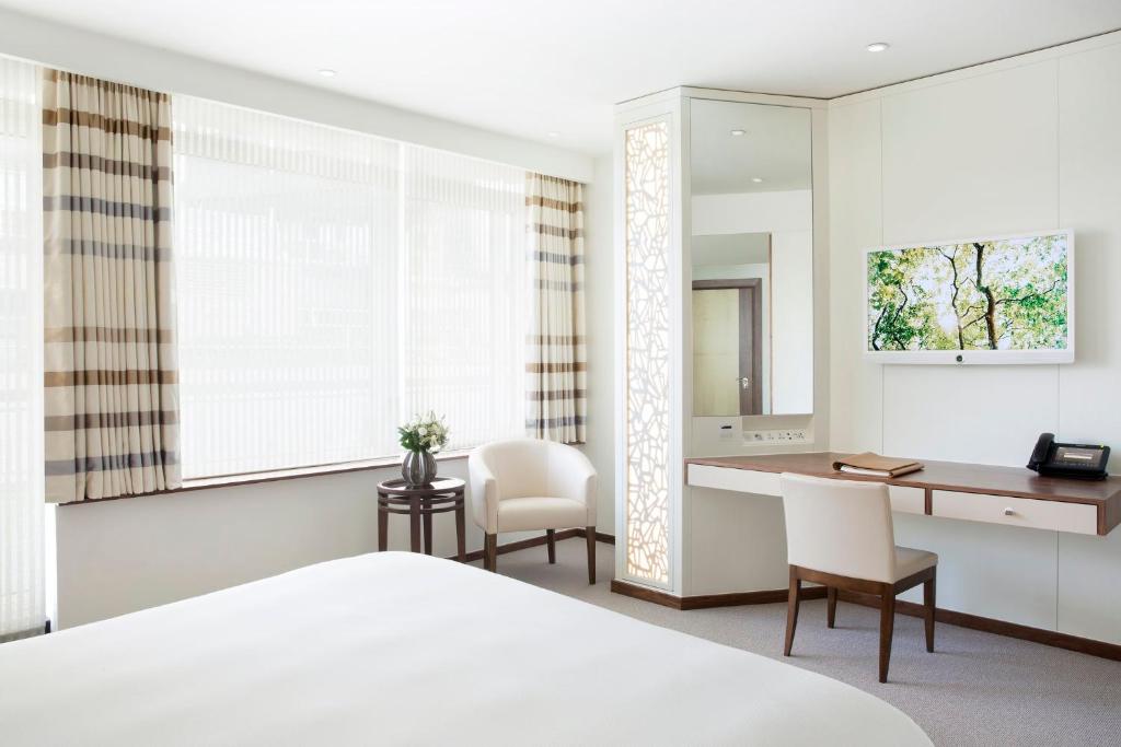 COMO Metropolitan London - Double Deluxe Room