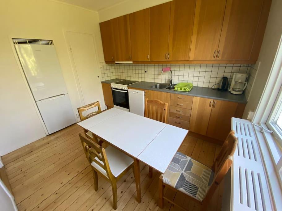 Kuchyň nebo kuchyňský kout v ubytování Stor etta på lugna söder