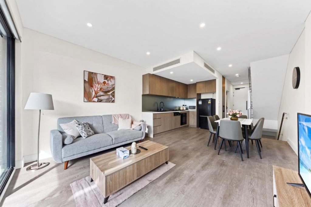 Modern 3 bedroom townhous in Ashfield